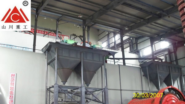 高效斜管濃密箱現(xiàn)場